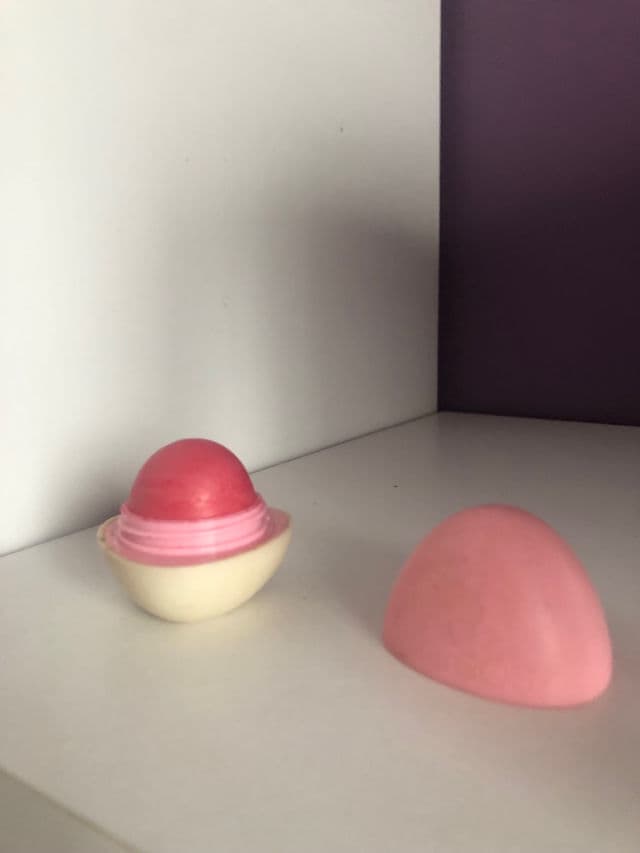 Eos Shea + Shade Tints - Pink Me Up Tinted Lip Balm review photo by xanderka