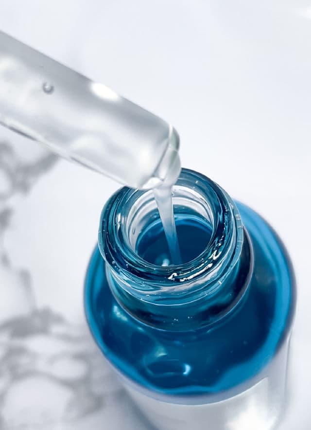 La Roche-Posay Hyalu B5 Pure Hyaluronic Acid Serum with Vitamin B5 for Sensitive Skin review photo by Suqi