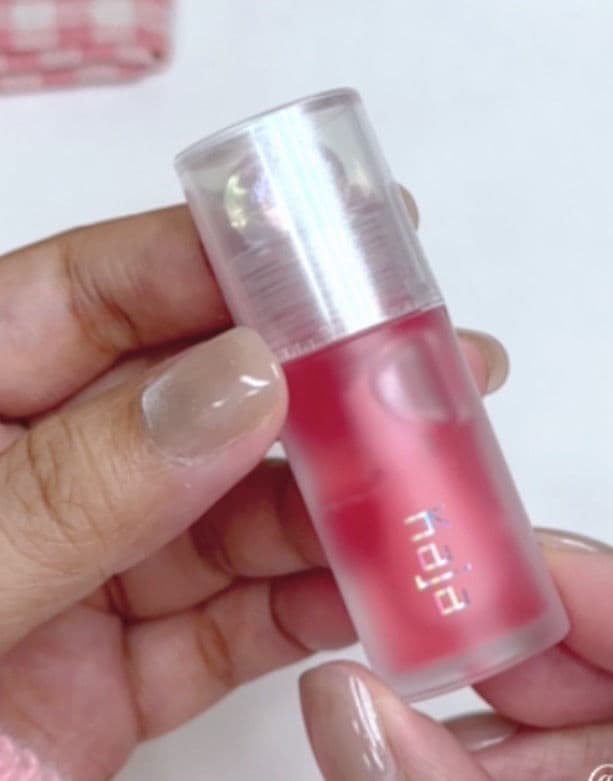 Kaja Rose Hip Spritz review photo by JHMBLRIA