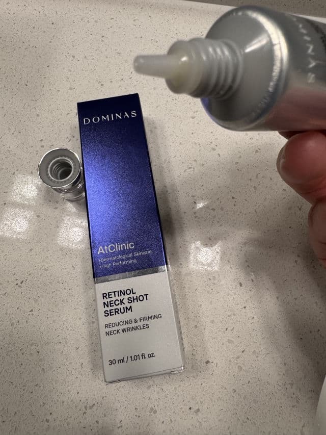 Dominas Dominas AtClinic Retinol Neck Serum review photo by AnjelicaBonya