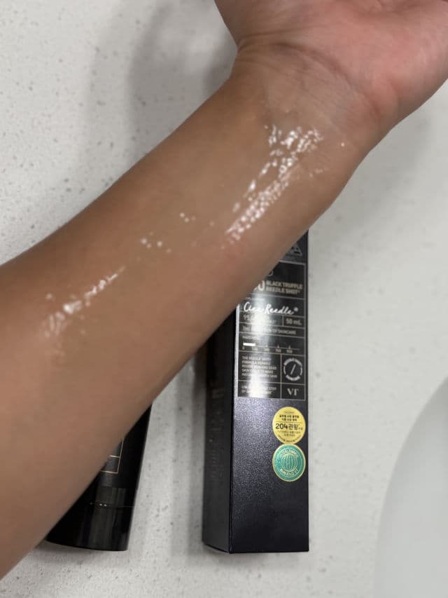 VT COSMETICS Black Truffle Reedle Shot 100 review photo by AnjelicaBonya