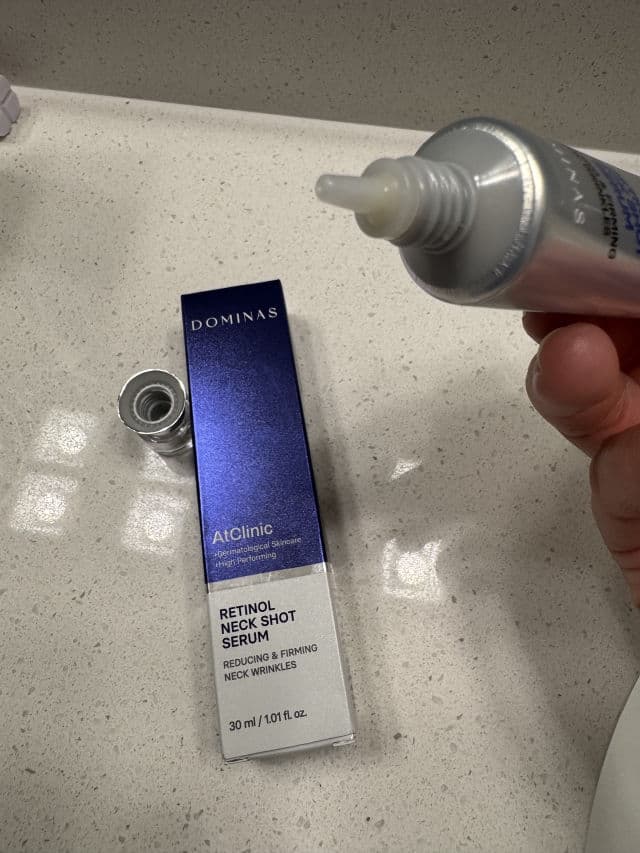 Dominas Dominas AtClinic Retinol Neck Serum review photo by AnjelicaBonya