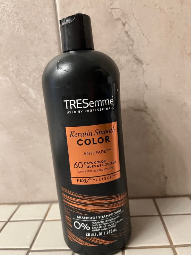 TRESemme Keratin Smooth Lamellar-Discipline Shampoo review photo by TinaSweet11