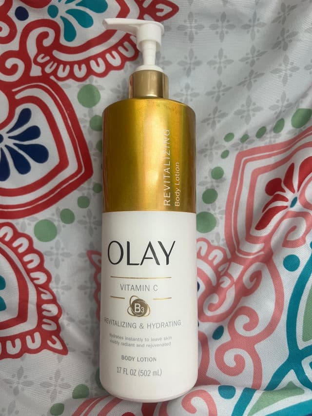 Olay Tone Evening & Hydrating Body Lotion review photo by TinaSweet11