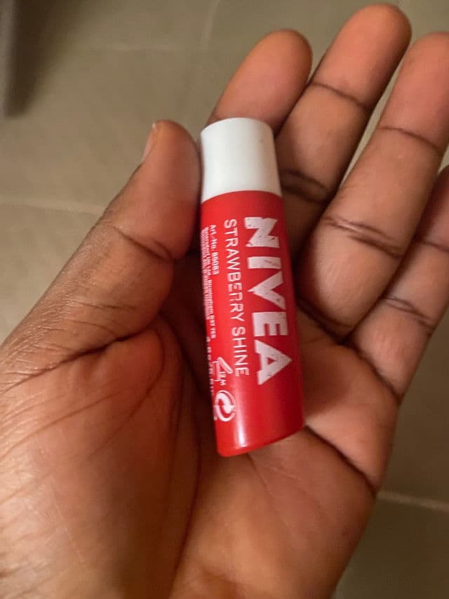 Nivea Strawberry Shine Lip Balm review photo by Theskinstitution