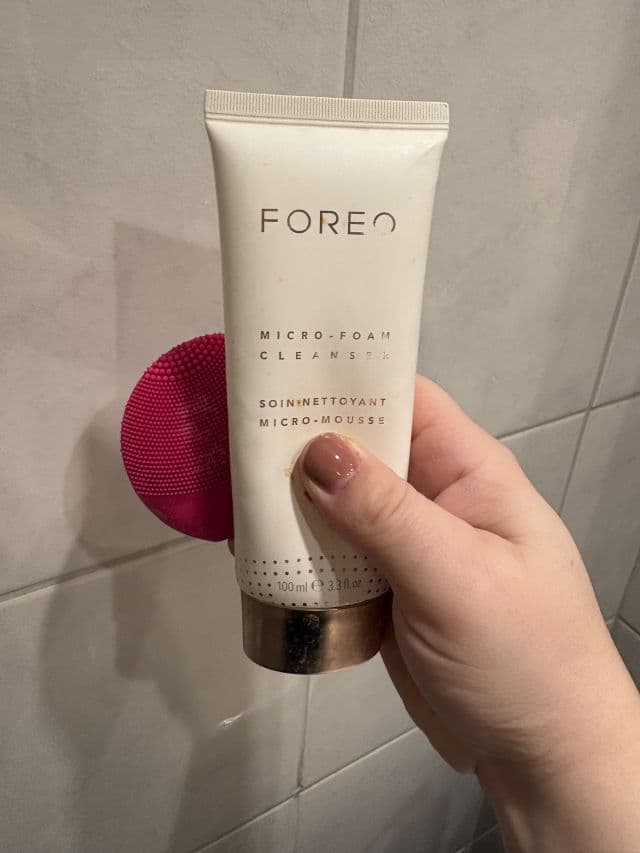 Foreo Gentle Micro-Foam Cleanser review photo by leandra1991