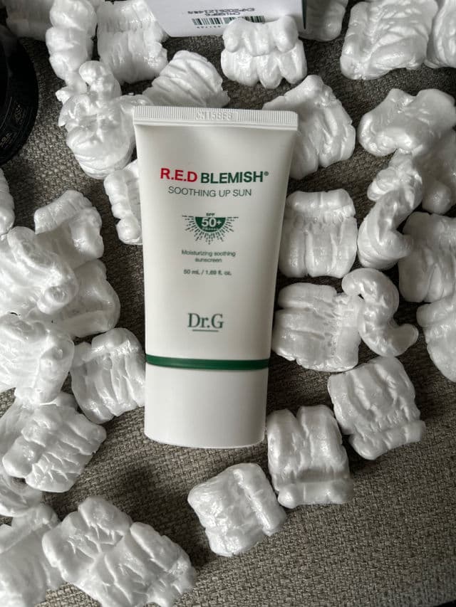 DR.G Red Blemish Soothing Up Sun SPF50+/PA++++ review photo by Karinka27