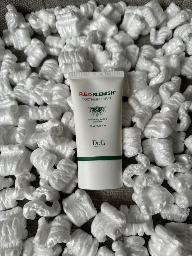DR.G Red Blemish Soothing Up Sun SPF50+/PA++++ review photo by Karinka27