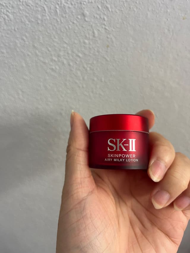 SK-II R.N.A.Power Airy Milky Lotion review photo by jacxddd