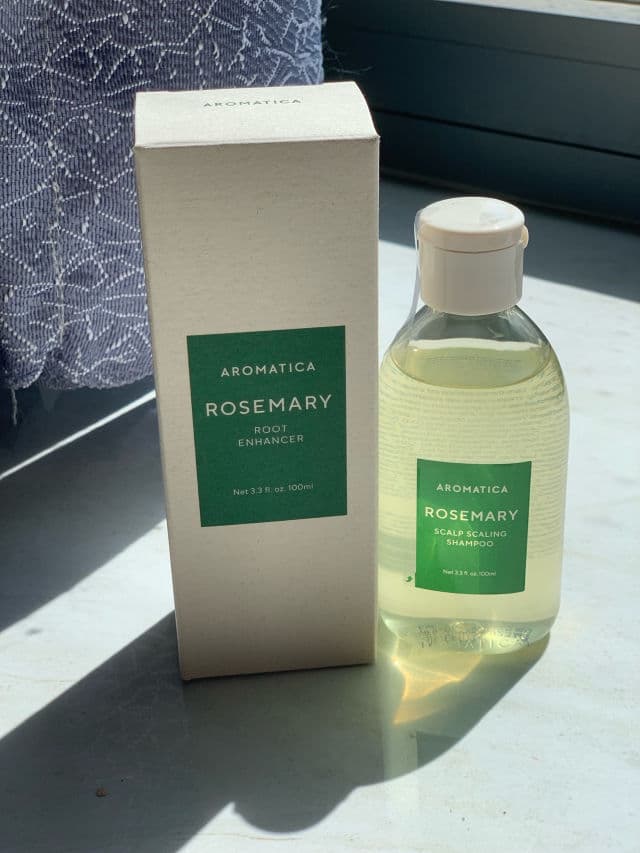 Aromatica Rosemary Scalp Scaling Shampoo review photo by kasluvskincare