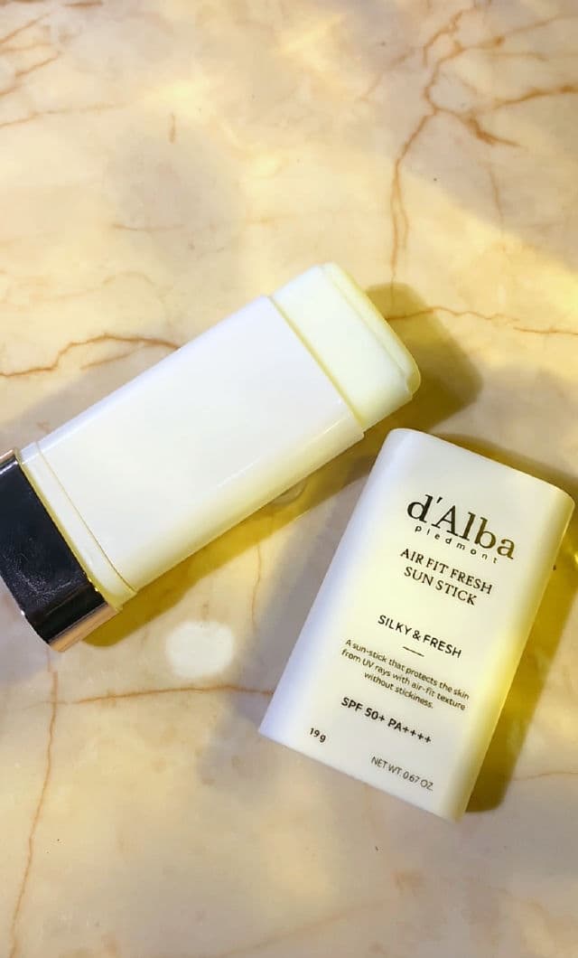 D' Alba Piedmont Air Fit Fresh Sun Stick SPF 50+ PA++++ review photo by UGCNINIA