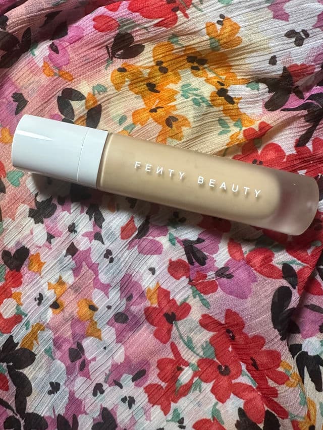 Fenty Beauty Pro Filt'r Soft Matte Longwear Foundation review photo by janna15