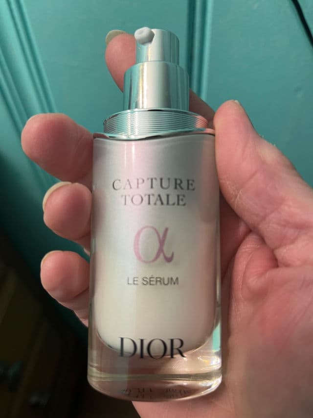Dior Capture Totale Le Serum review photo by sunflwrs86