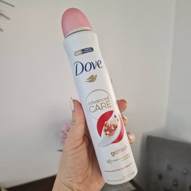 Dove Advanced Care Invisible Dry Spray Antiperspirant Deodorant review photo by LoreLorena