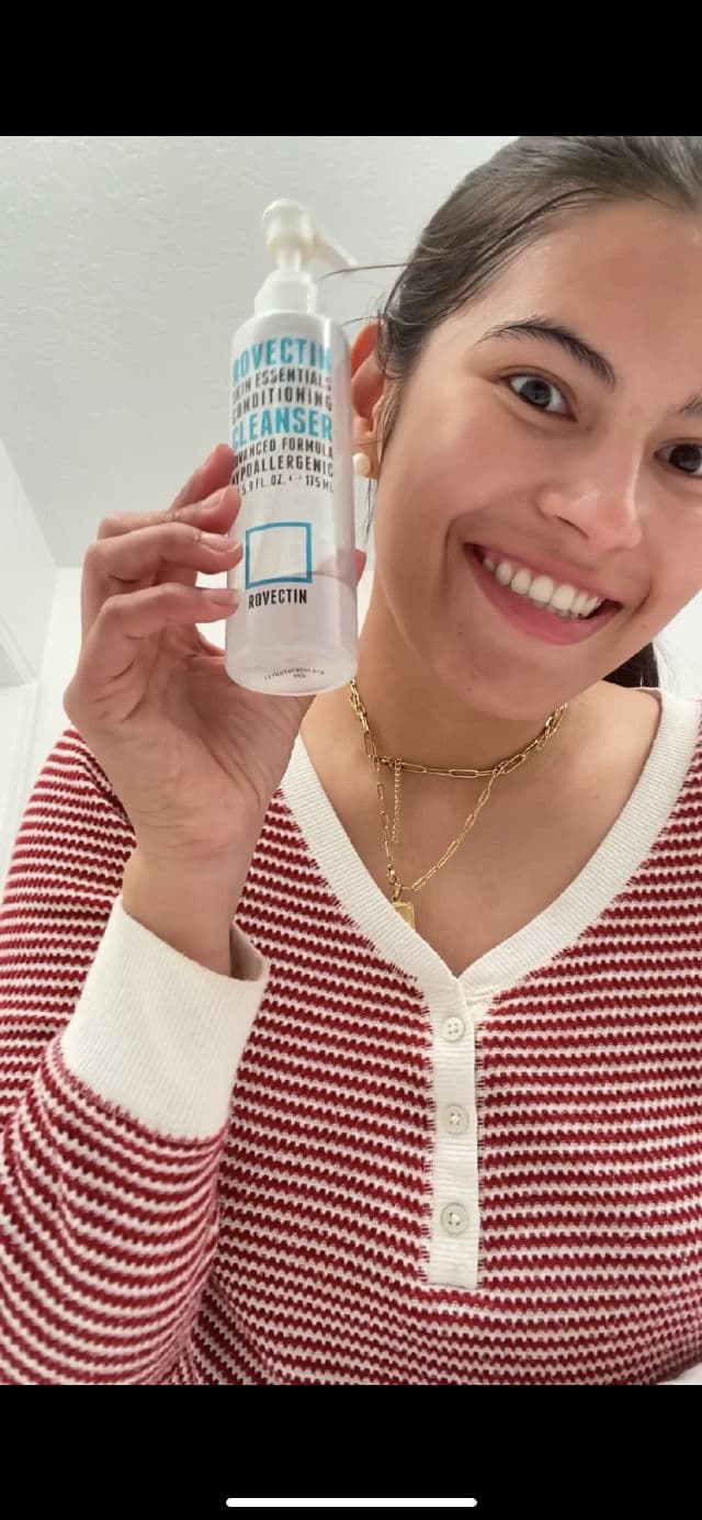 Rovectin Skin Essentials Conditioning Cleanser review photo by CindyCuidaTuPiel