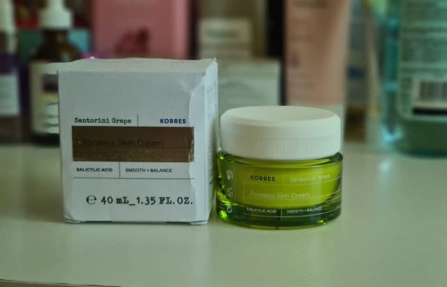 Korres Santorini Grape Poreless Skin Cream  review photo by NaoM