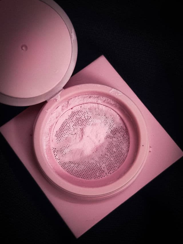 SHEGLAM Hydro-Touch Refreshing Setting Powder review photo by fatelvr