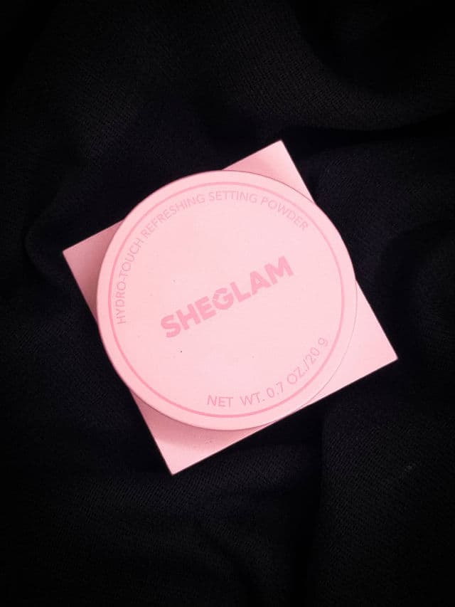 SHEGLAM Hydro-Touch Refreshing Setting Powder review photo by fatelvr