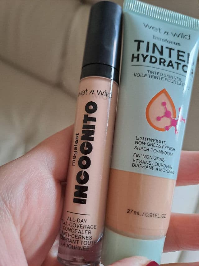 Wet N Wild Mega Last Incognito All-Day Full Coverage Concealer review photo by Cosymakeup15