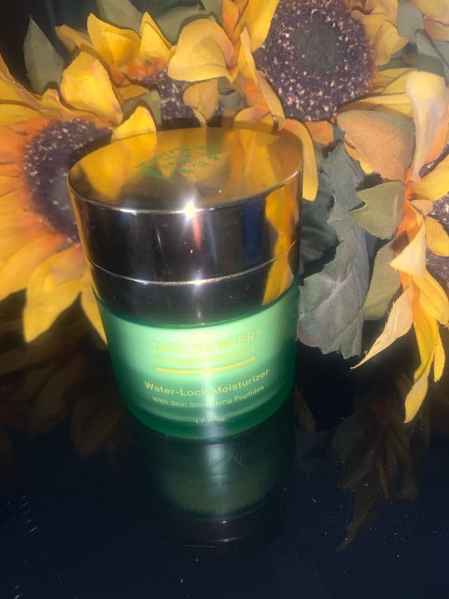 Tata Harper Water-Lock Moisturizer with Skin-Smoothing Peptides review photo by kshey34