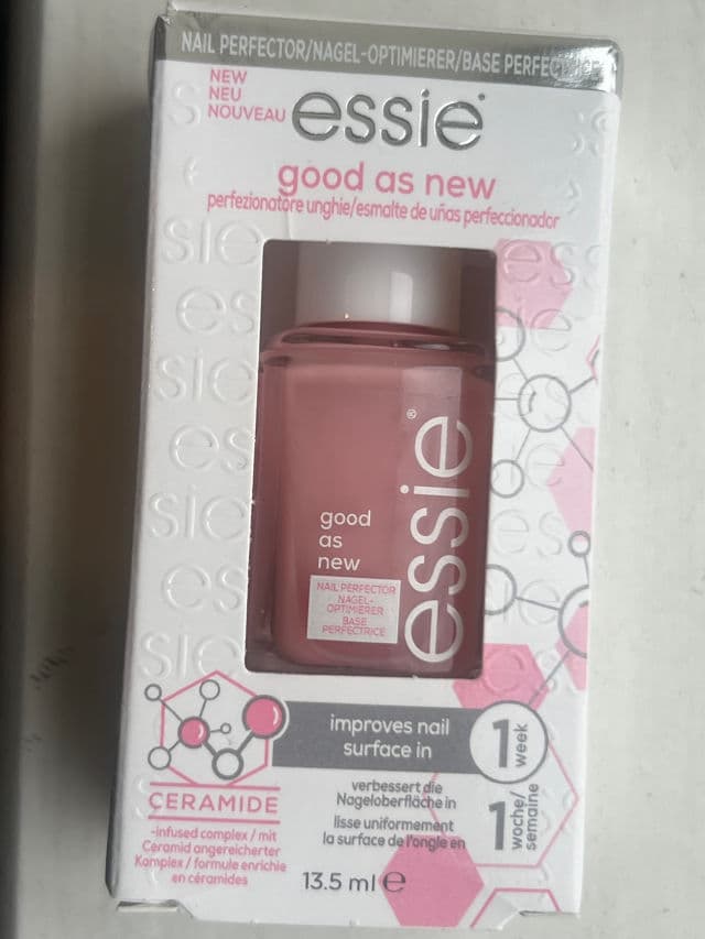 essie Hard to Resist Nail Strengthener Treatment review photo by DrRiyam