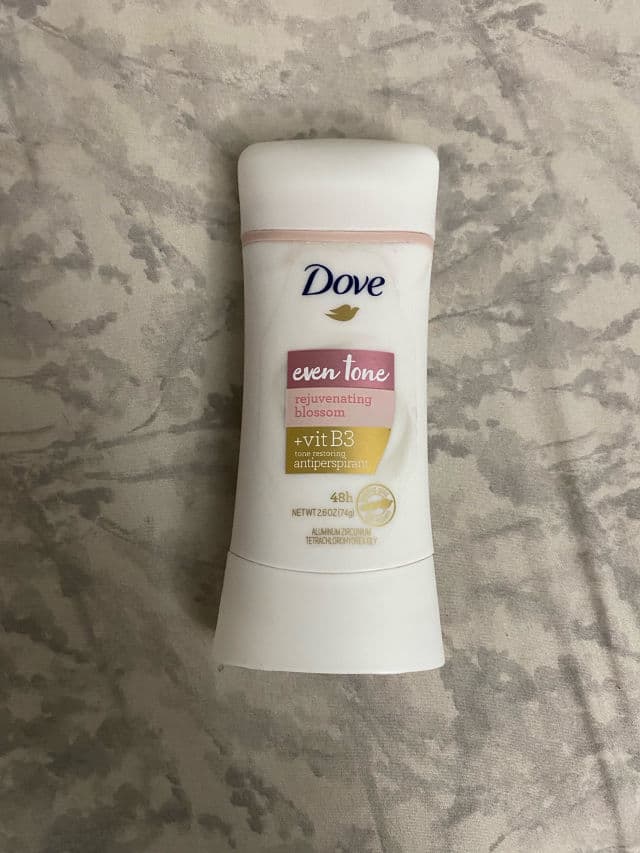 Dove Even Tone Antiperspirant Deodorant Restoring Powder review photo by Carina10007