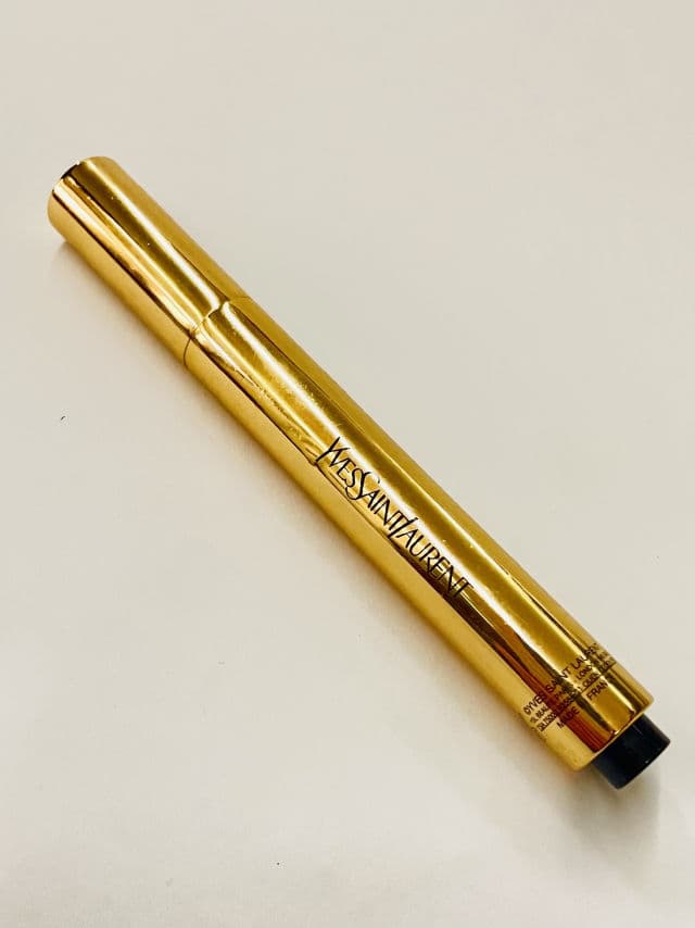 YSL Beauty Touche Éclat Brightening Concealer Pen review photo by hitchcocksbrunette