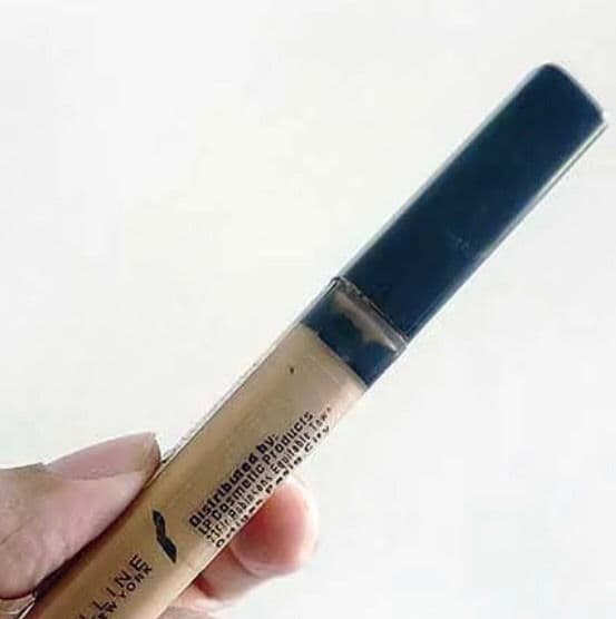 Maybelline Fit Me Concealer review photo by Belle0