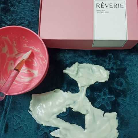 Reverie Rosy Glow Rubber Mask review photo by glowrayyy