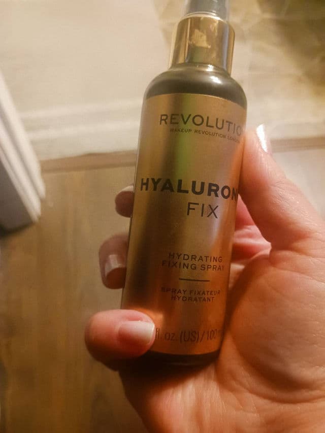 Makeup Revolution Hyaluronic Fix Makeup Fixing Spray review photo by rcreddragon