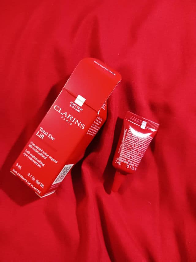ClarinsMen Energizing Eye Gel review photo by rcreddragon