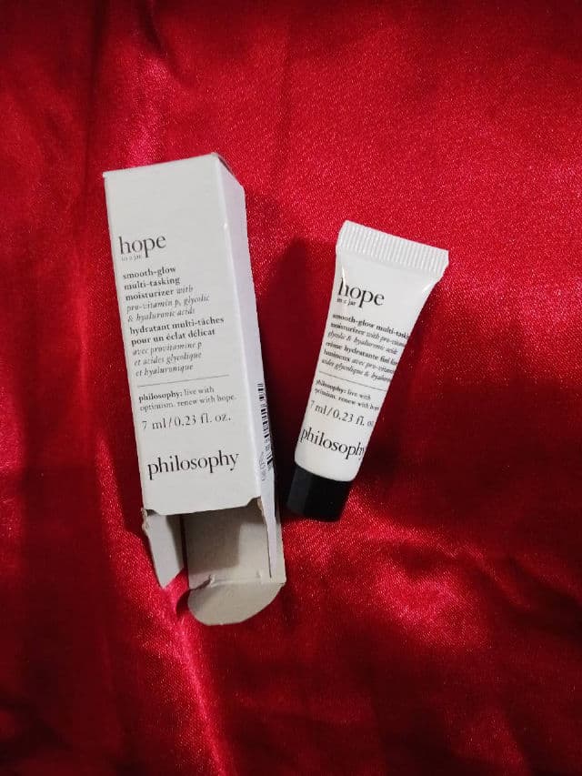 philosophy Hope in a Jar Smooth-Glow Multitasking Facial Moisturizer Broad Spectrum SPF 30 review photo by rcreddragon