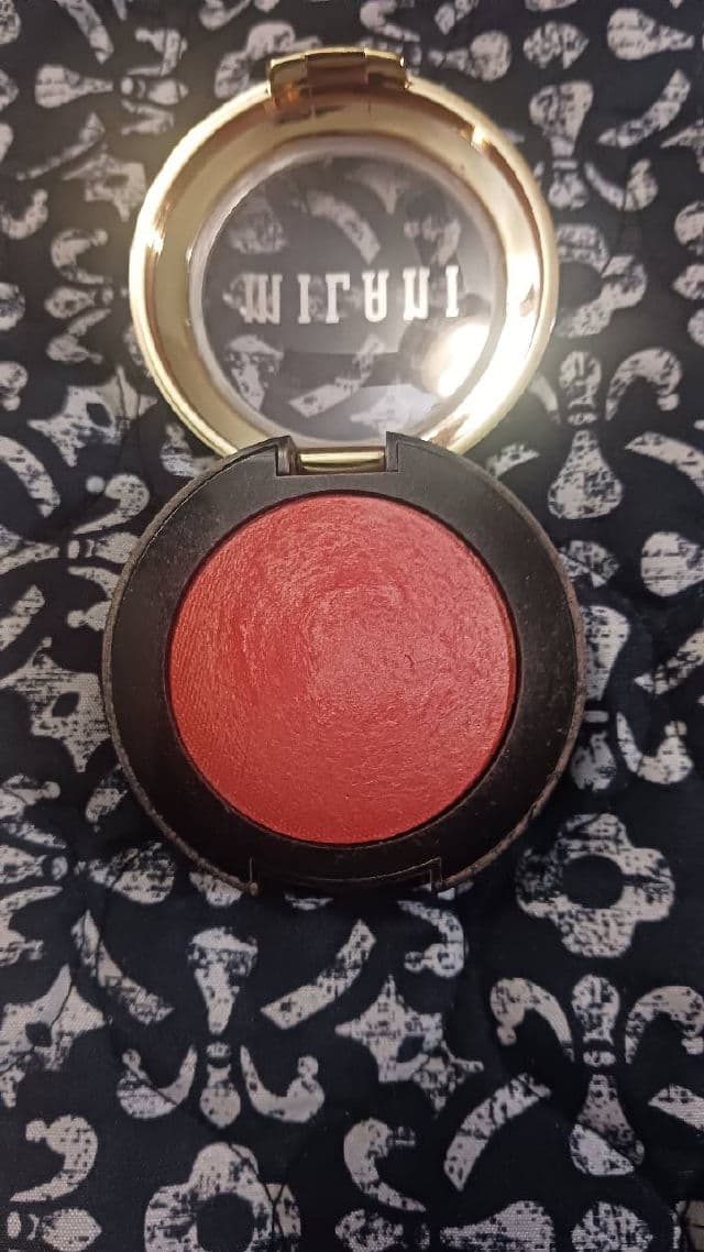 Milani Cosmetics Baked Blush - Luminoso review photo by rcreddragon