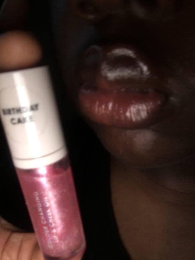MUA Makeup Academy Metamorphosis Colour Changing Lip & Cheek Oil review photo by Vanessai