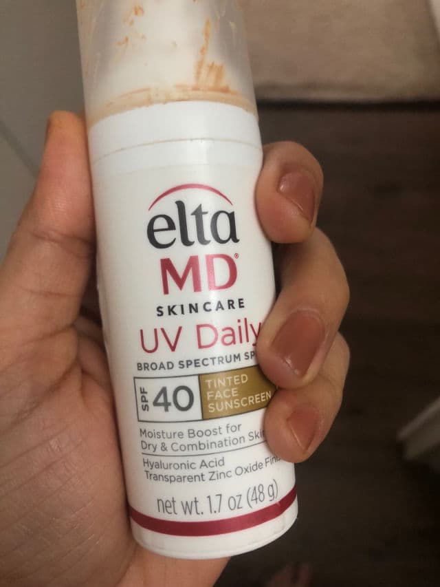 EltaMD UV Glow Tinted Broad-Spectrum SPF 36 review photo by qoqo