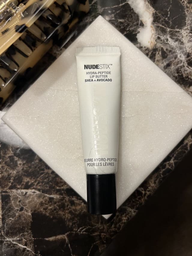 Nudestix Hydra-Peptide Lip Butter review photo by Olivebeautyreviews