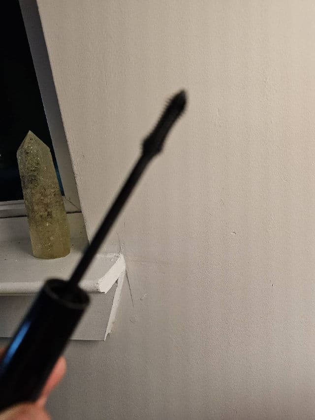 Milani Cosmetics Highly Rated Anti-Gravity Mascara review photo by nikkinemko