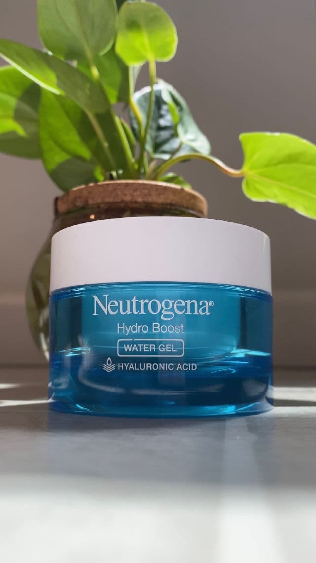 Neutrogena Hydro Boost Water Cream review photo by AngelicaJasmin
