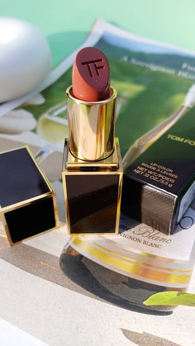 Tom Ford Lip Color #16 Scarlet Rouge  review photo by tatianarosales