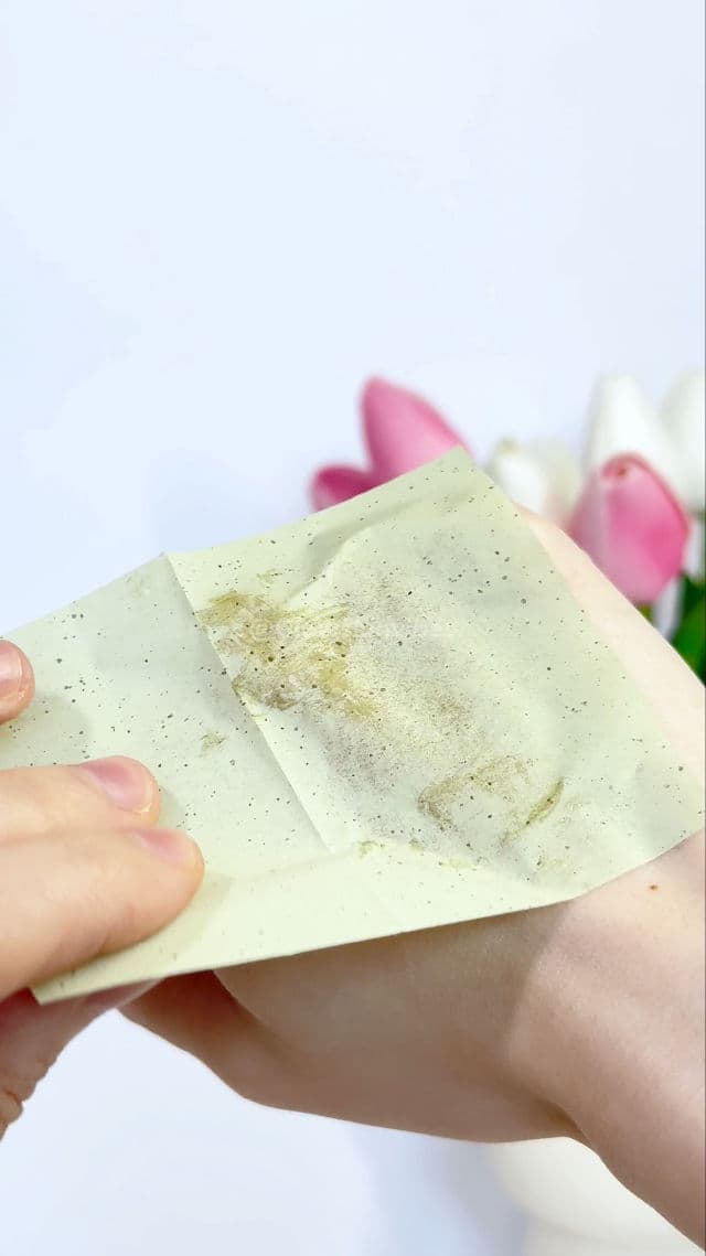 DR.G R.E.D Blemish Oil Control Paper review photo by GlowSkinVibes