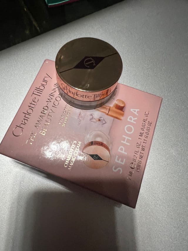 Charlotte Tilbury Charlotte's Magic Water Cream review photo by DianiG