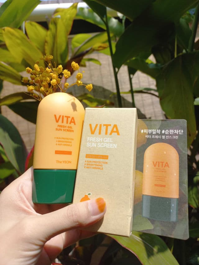 The Yeon Vita Fresh Gel Sun Screen SPF50+/PA+++ review photo by yahaechaskin