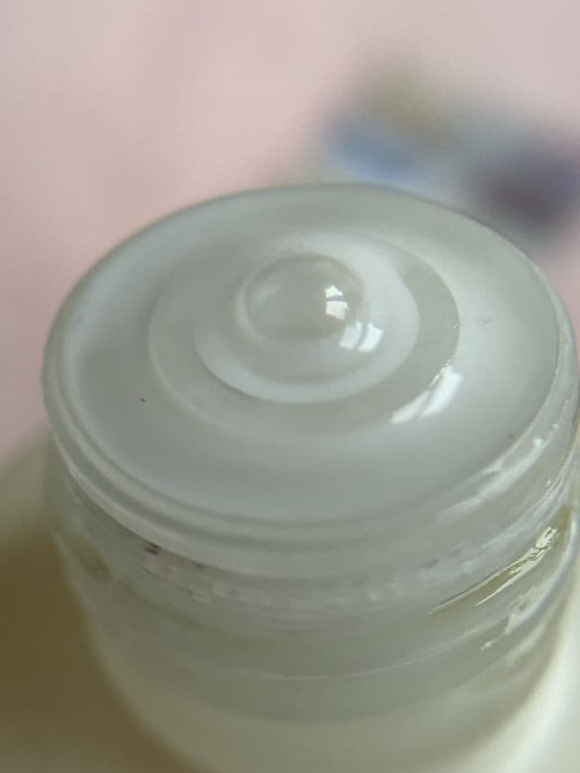 HaruHaru WONDER Black Rice Probiotics Barrier Essence review photo by Karamell