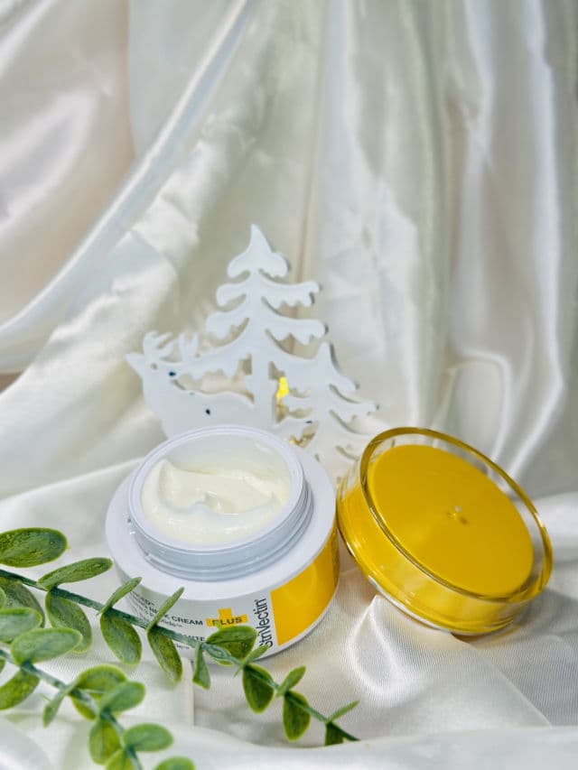 StriVectin TL Advanced Light Tightening Neck Cream review photo by Marilynp38