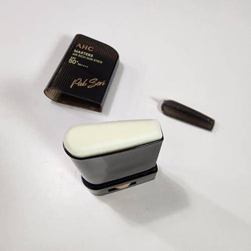 AHC Master Air Rich Sun Stick SPF50+PA++++ review photo by Sophiacl