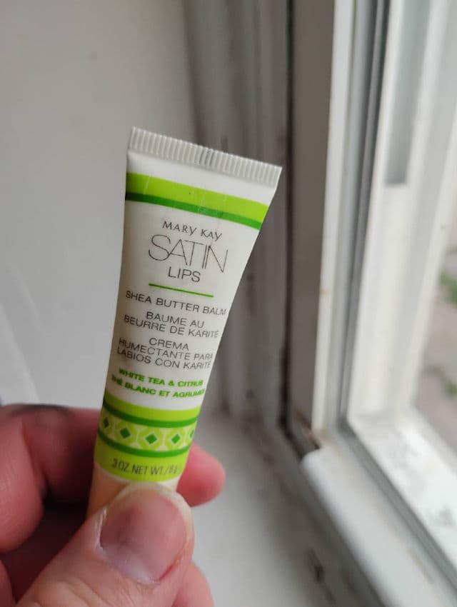 Mary Kay Satin Lips Shea Butter Balm review photo by AmySt