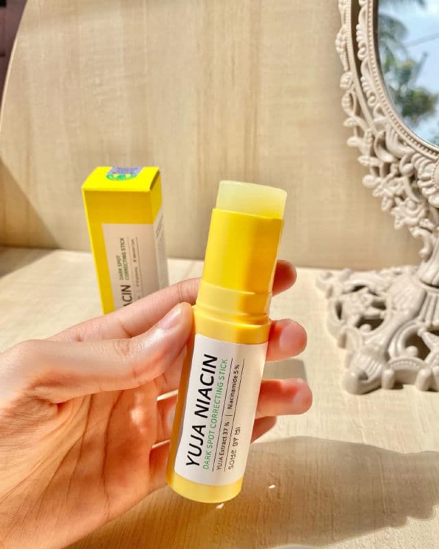 Some By Mi Yuja Niacin Dark Spot Correcting Stick review photo by Eliaa