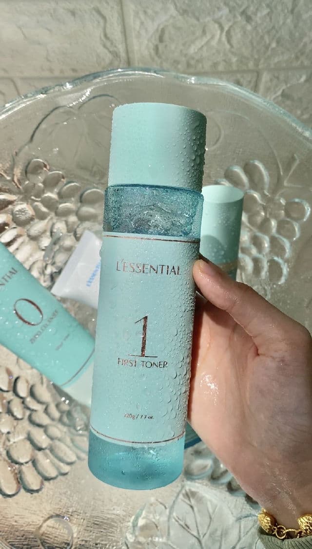 L'ESSENTIAL First Toner review photo by Eliaa