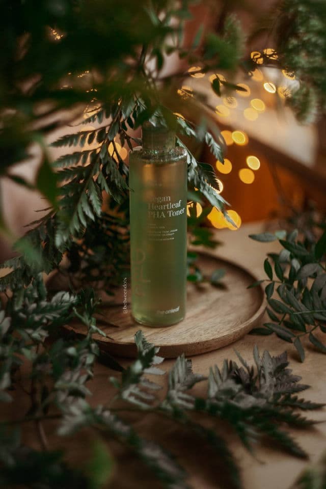 The Onleaf Vegan Heartleaf PHA Toner review photo by Betweendots