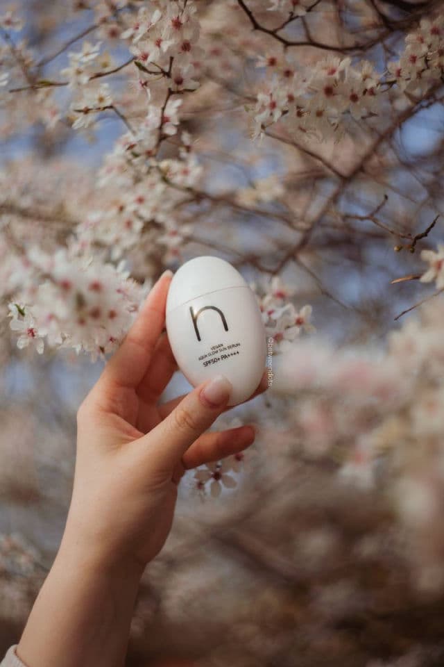 Hamel Vegan Aqua Glow Sun Serum SPF50+ PA++++ review photo by Betweendots